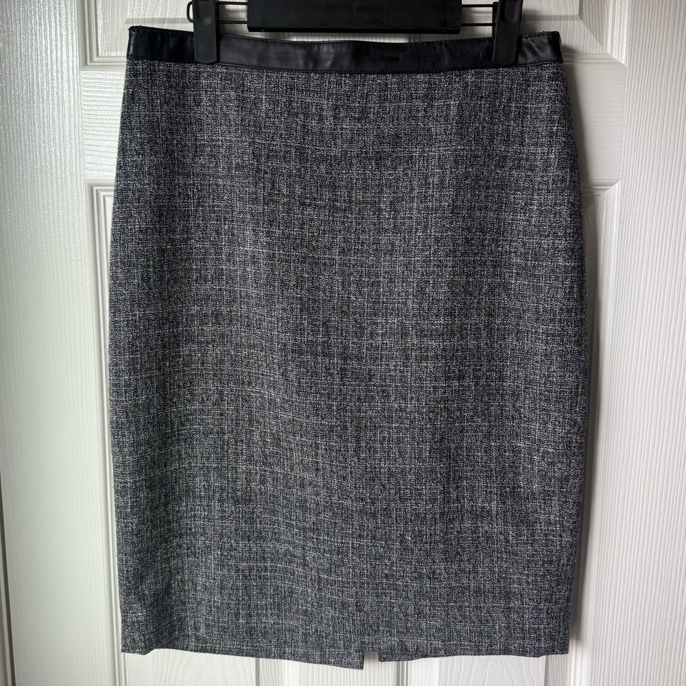 Ann Taylor Elegant Gray Pencil Skirt size 6